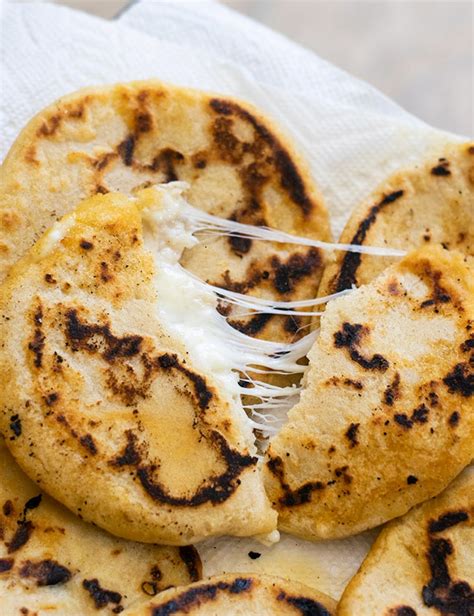 Pupusas de Queso (Cheese Pupusas) - Thrift and Spice