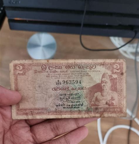 Found a 1974 2 Rupee Note : r/srilanka