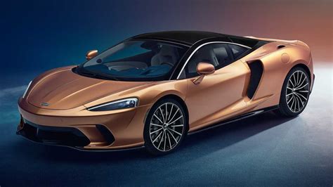 McLaren GT Debuts As The Practical Supercar With 620 HP