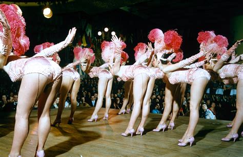 Moulin Rouge: Vintage Color Photos of a Legendary Cabaret's Dancers ...