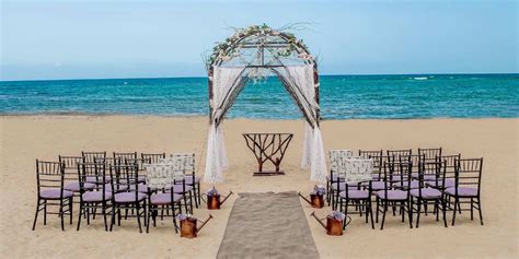 Stone Beach wedding venue in Dreams Onyx - Dominican Republic