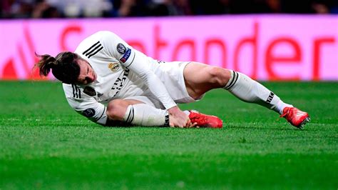 Gareth Bale suffers ankle injury late in Real Madrid's harrowing defeat ...