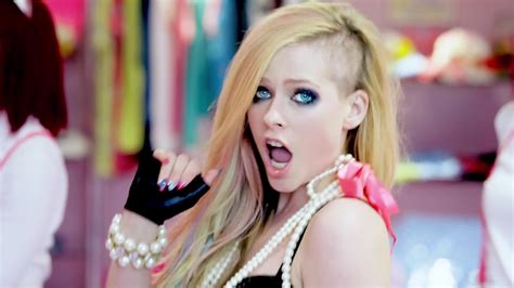 Hello Kitty {Music Video} - Avril Lavigne Photo (38715408) - Fanpop