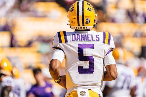 Why the 2023 LSU football team is reminiscent of the 2019 Tigers