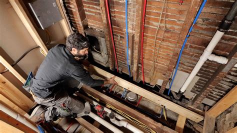 Floor Joist Repair - Home Repair Tutor