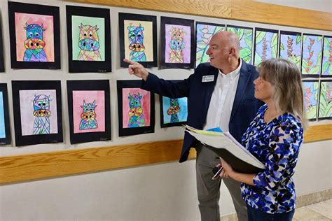 Menifee mayor awards young artists in Quail Valley Elementary | Valley News