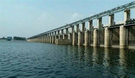 Mahanadi River (Hirakud dam) : It drains an area of around 141,600 ...