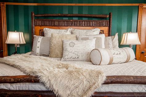 How to Make a Comfy Bed | Heartland Lodge