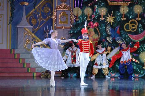 Critics, Audiences Head Over Heels for Great Russian Nutcracker ...