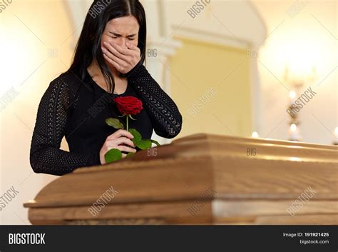 Burial, People Image & Photo (Free Trial) | Bigstock