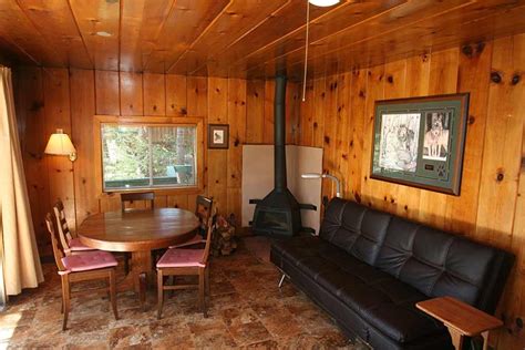 Six Person Cabins | Kit Carson Lodge | Silver Lake Cabins