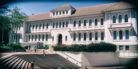 English prevails in Stellenbosch University language battle