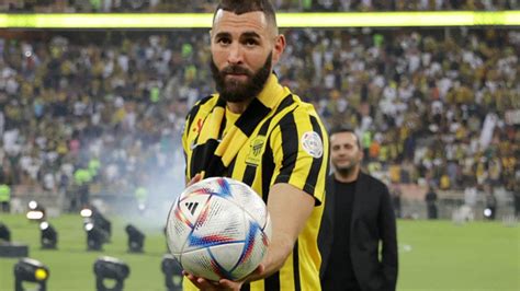 Benzema's Al-Ittihad move threatened by pay dispute