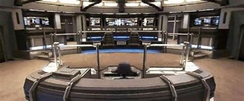 Voyager bridge | Star trek ships, Star trek voyager, Sci fi spaceships