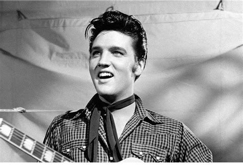 10 Best Elvis Presley Songs of All Time - Singersroom.com