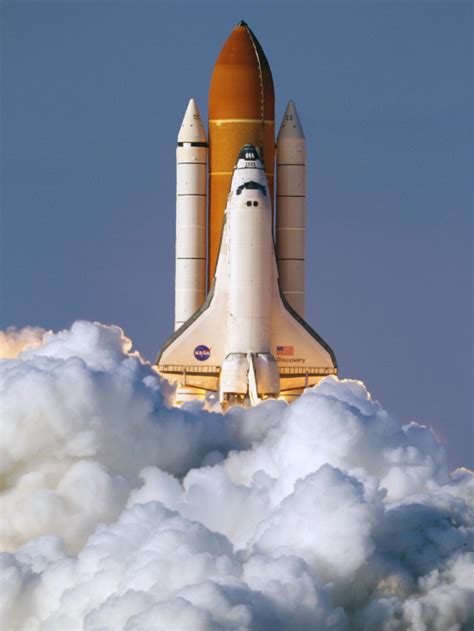 Space Shuttle Discovery: Final Flight in Pictures