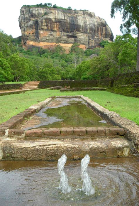 Sigiriya Rock: Gardens