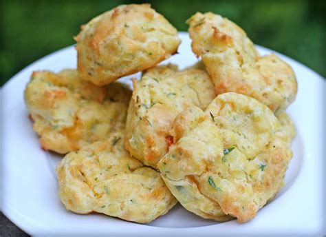 Herbed Cheese Puffs - Cook'n is Fun - Food Recipes, Dessert, & Dinner Ideas