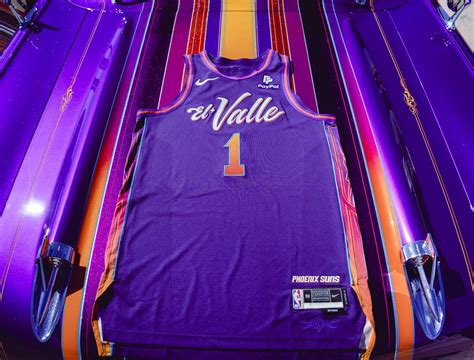 Meet the artist behind the Phoenix Suns El Valle jerseys | Fronteras