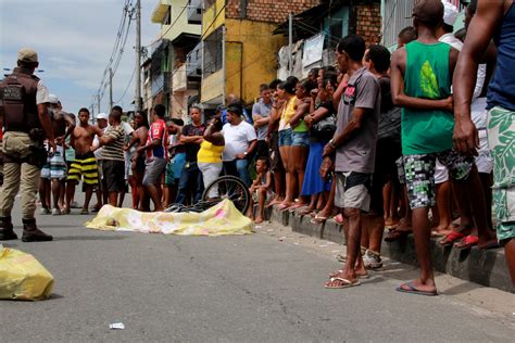 Violence: Is Brazil's falling murder rate too good to be true?