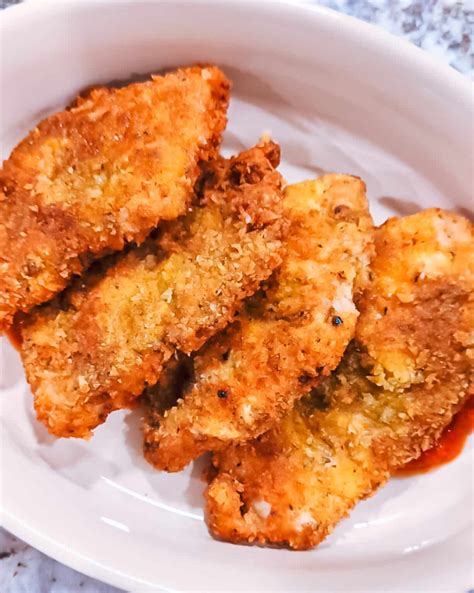 Three Cheese Crispy Chicken Parmesan (Panko) - thebuttababe.com