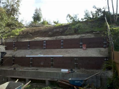 How a Retaining Wall Helps with Landslide Prevention