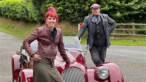 Antiques Road Trip - James Braxton and Izzie Balmer, Day 5 - Twin ...