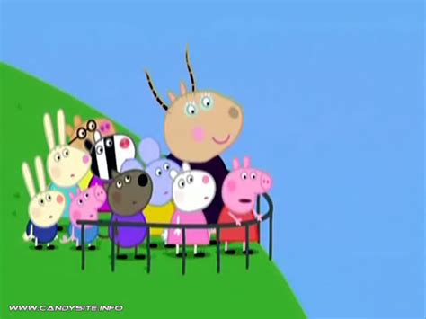 Peppa Pig Family | Halloo