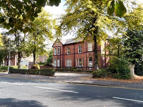 Heaton Moor Veterinary Centre © Gerald England :: Geograph Britain and ...