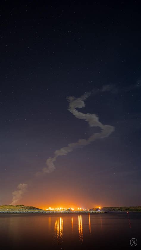 View of the ISS Cupola from Expedition 38 : r/space