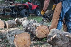 How Do Chainsaw Chaps Work? What Are They Made Of?