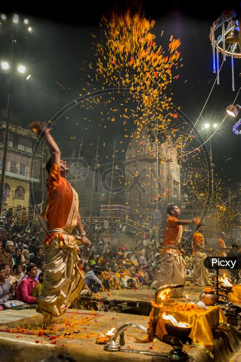 Image of Ganga Aarti in Varanasi-BB978816-Picxy