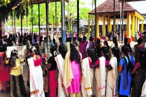 The legendary, tranquil Thiruvairanikulam Sree Mahadeva Temple, Aluva ...