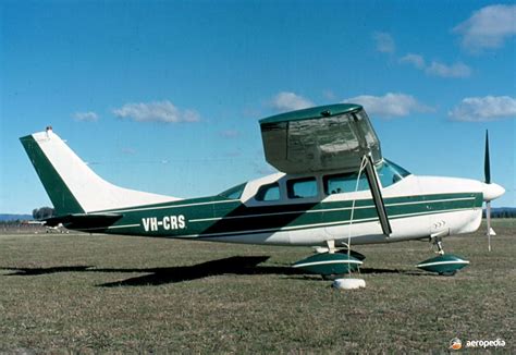 CESSNA 205 · The Encyclopedia of Aircraft David C. Eyre