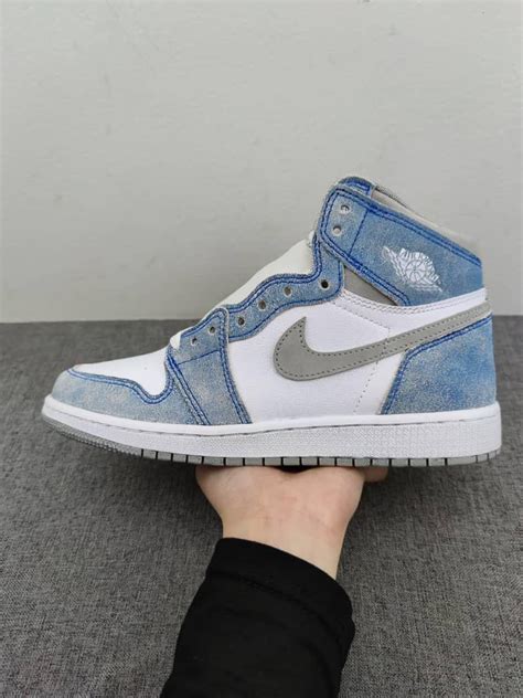 QC Hyper Royal AJ1 from Mr. Hou : r/Repsneakers