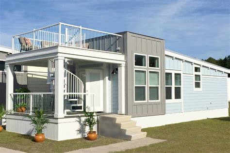 Photo 3 of 5 in 5 Prefab Companies Building Sturdy, Resilient Homes in ...