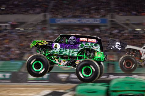 Monster-truck driver marks 40 years of 'Grave Digger' as Monster Jam ...