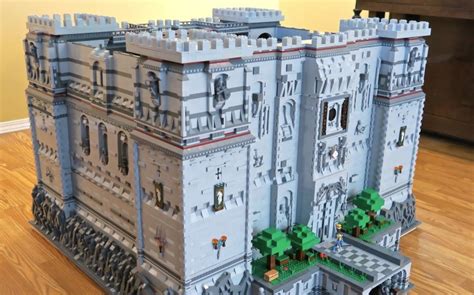 An Impressive LEGO 'Minecraft' Castle Built Out of Over 20,000 Blocky ...