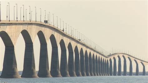 Confederation Bridge tolls rise to $47 for cars - Prince Edward Island ...