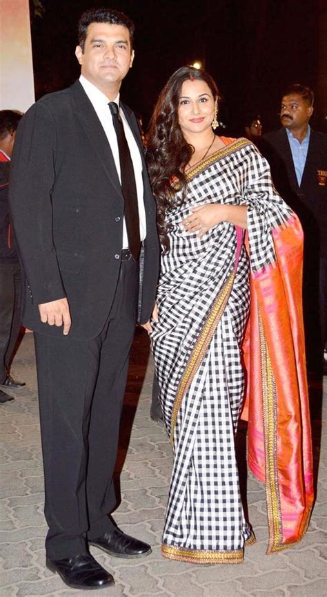 Siddharth Roy Kapur With Wife Vidya Balan Clicked At Filmfare Awards ...