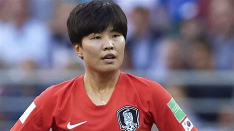 Ji So-yun: South Korea midfielder extends Chelsea Women contract - BBC ...