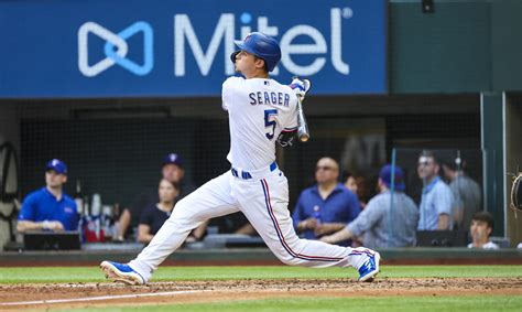 Corey Seager has familiar locker with Texas Rangers