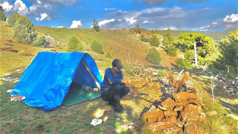 MY FIRST CAMPING EXPERIENCE ALONE IN NATURE⛺️ MAKING A SHELTER WITH ...