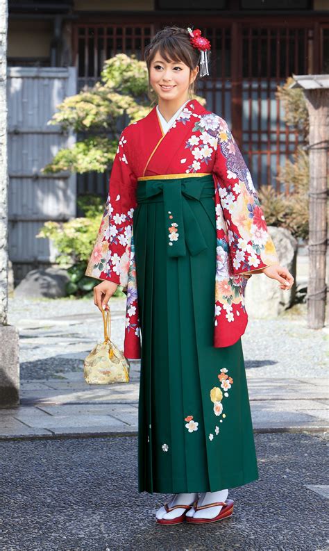 Hakama Kimono Fabric, Yukata, Academic Dress, Beautiful Women, Japanese ...