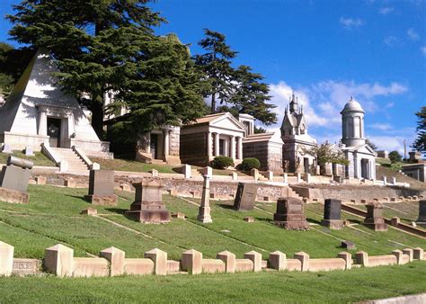 Eden By The Bay: Mountain View Cemetery