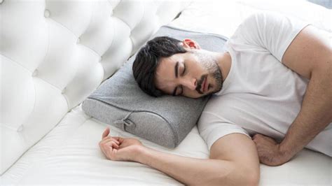 This smart pillow uses AI to detect, monitor and reduce snoring | T3