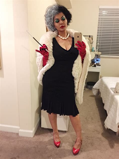 101 Dalmatians's Cruella Deville costume #CruellaDeVille costume by ...