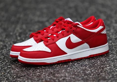 【メンズ】 NIKE - NIKE DUNK LOW UNIVERSITY REDの通販 by s’shop｜ナイキならラクマ シューズ