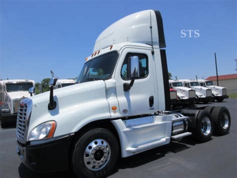 2014 FREIGHTLINER CASCADIA 125 EVOLUTION in Houston, TX, USA