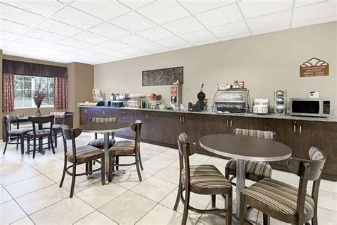 MICROTEL INN & SUITES BY WYNDHAM SIDNEY $61 ($̶9̶1̶) - Prices & Hotel ...